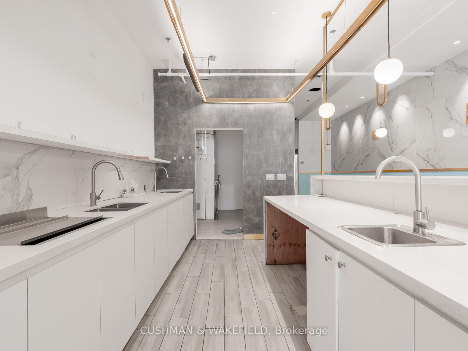 439 Spadina Avenue - Photo 12