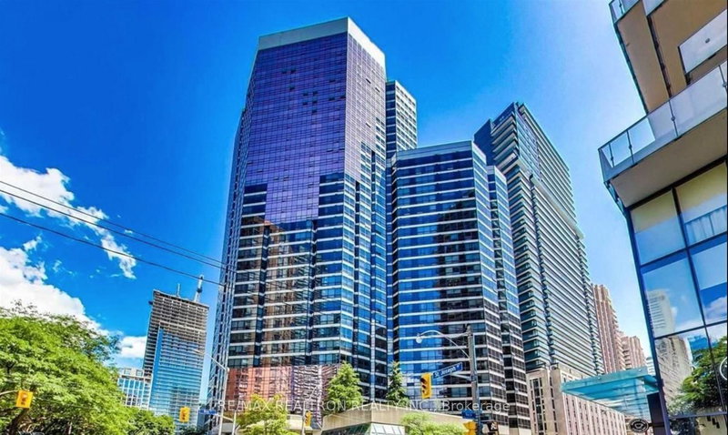 home for lease on 1711-1001 Bay Street