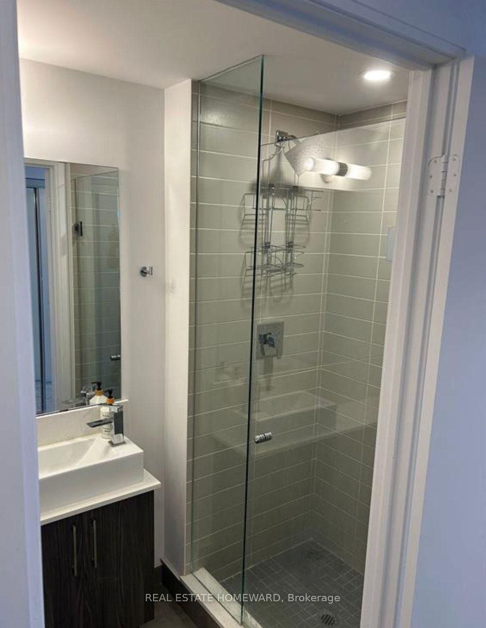 Condo for lease at 701-576 Front Street, Toronto, Ontario, M5V 1C1 - Waterfront Communities C1 - MLS: C12833538