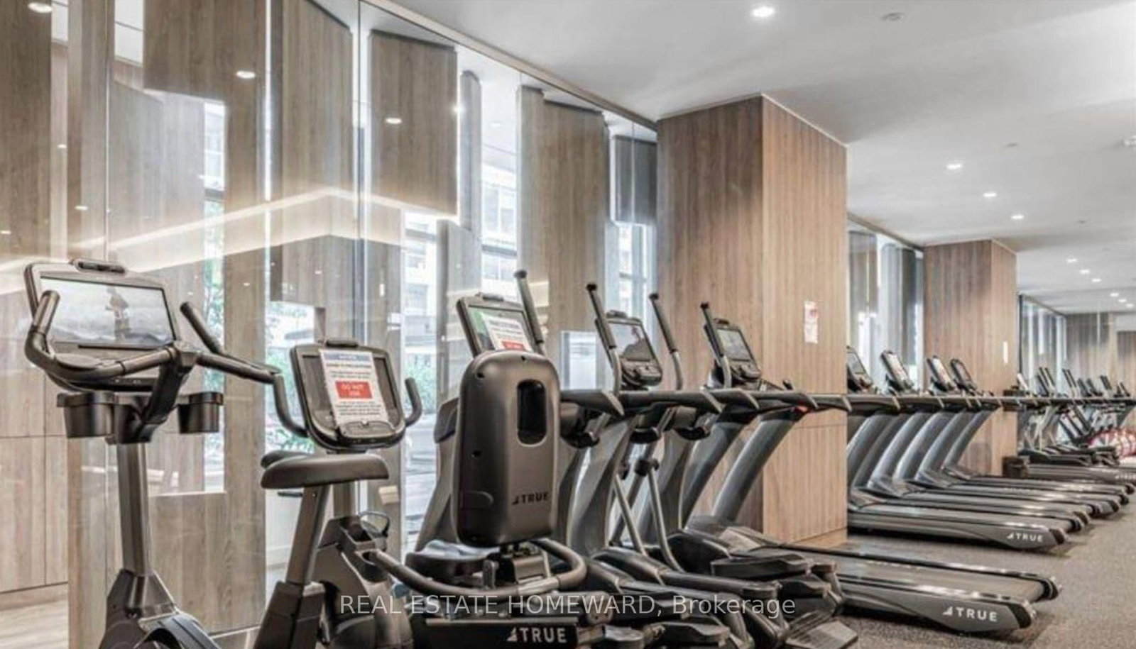 Condo for lease at 701-576 Front Street, Toronto, Ontario, M5V 1C1 - Waterfront Communities C1 - MLS: C12833538