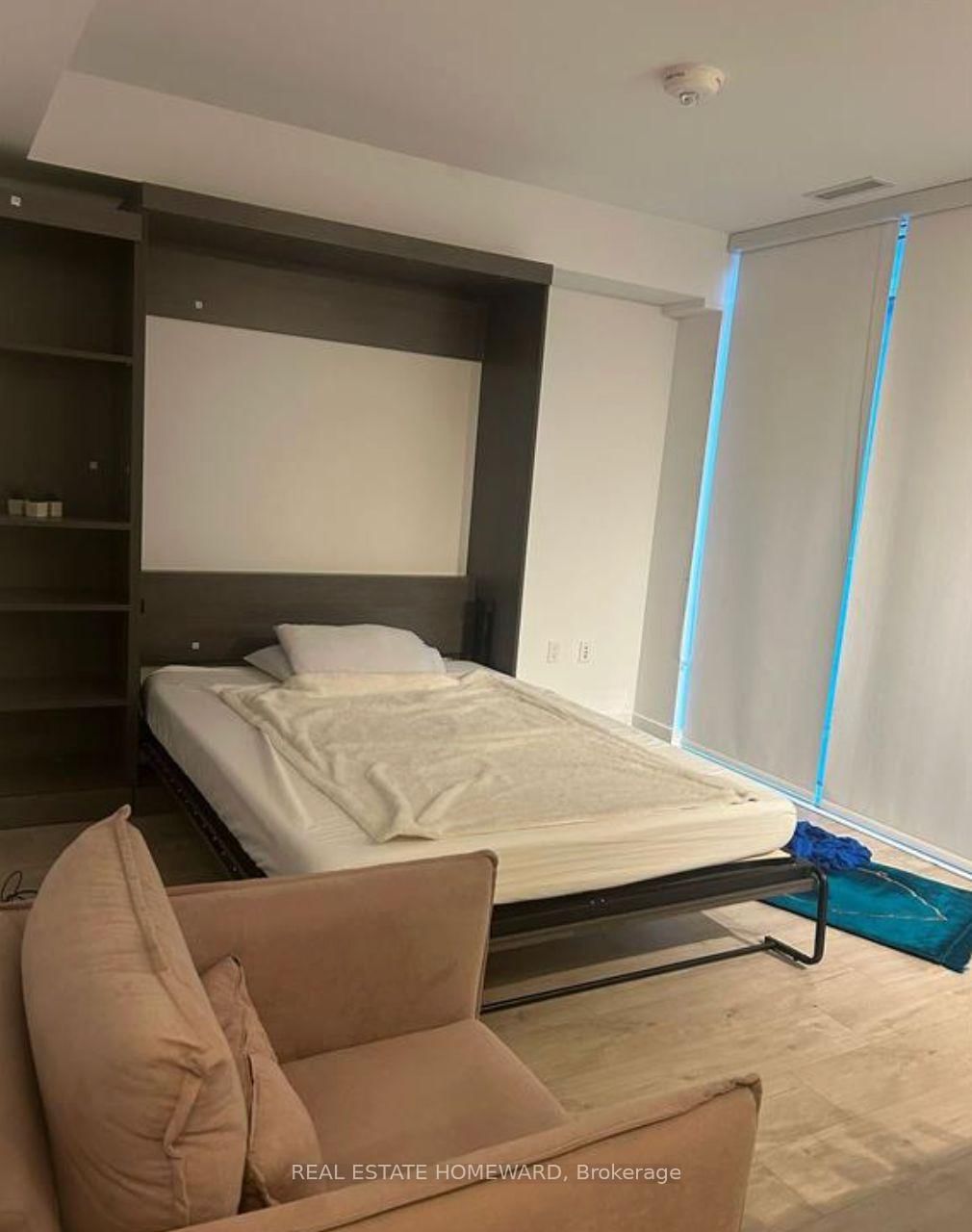 Condo for lease at 701-576 Front Street, Toronto, Ontario, M5V 1C1 - Waterfront Communities C1 - MLS: C12833538