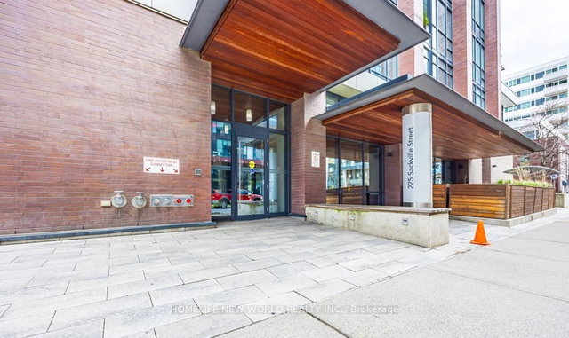 2110 - 225 Sackville Street