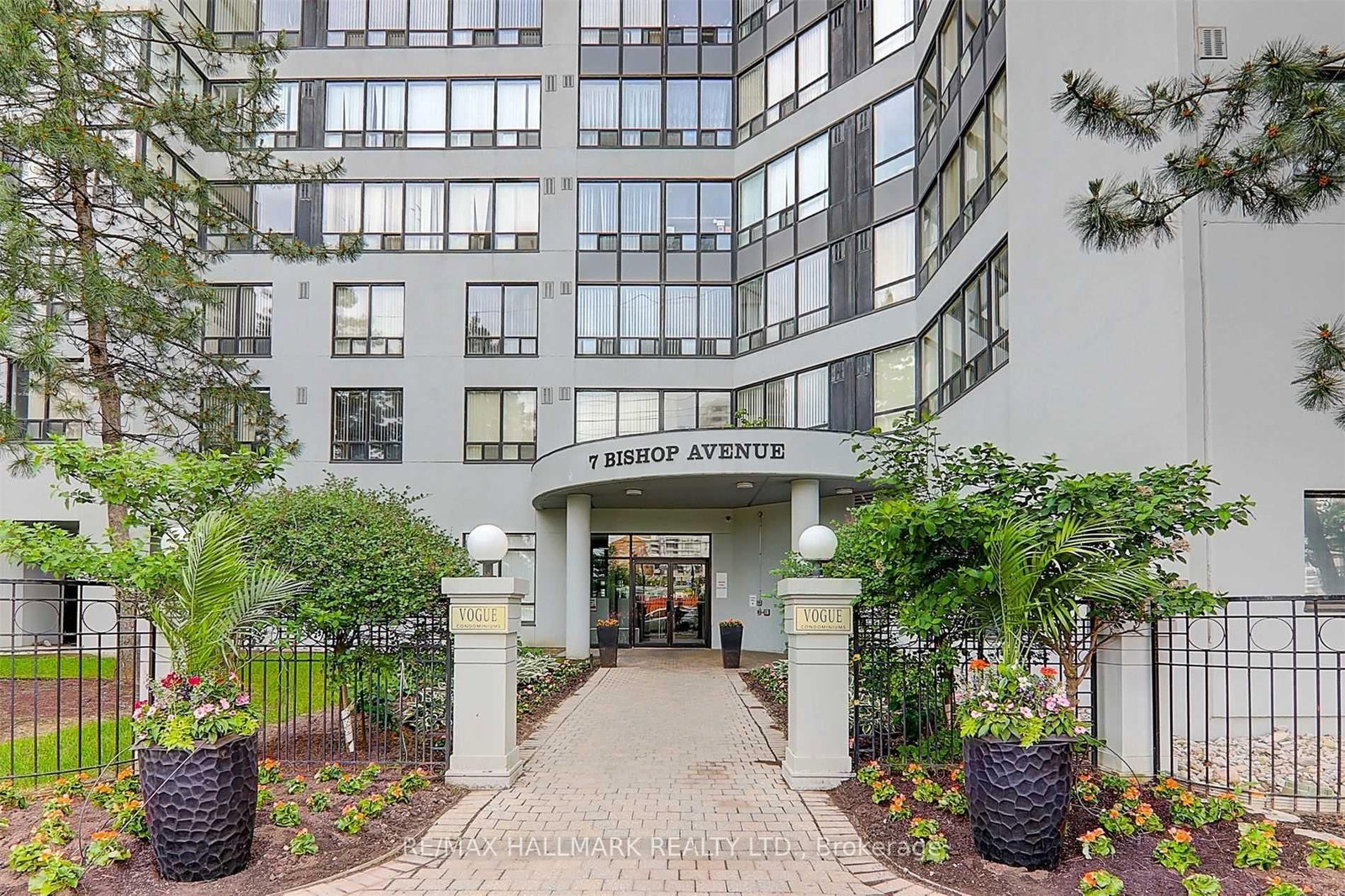 203-7 Bishop Avenue, Toronto, ON