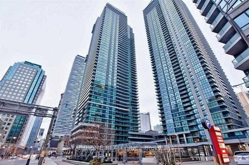 home for lease on 2605-33 Bay Street