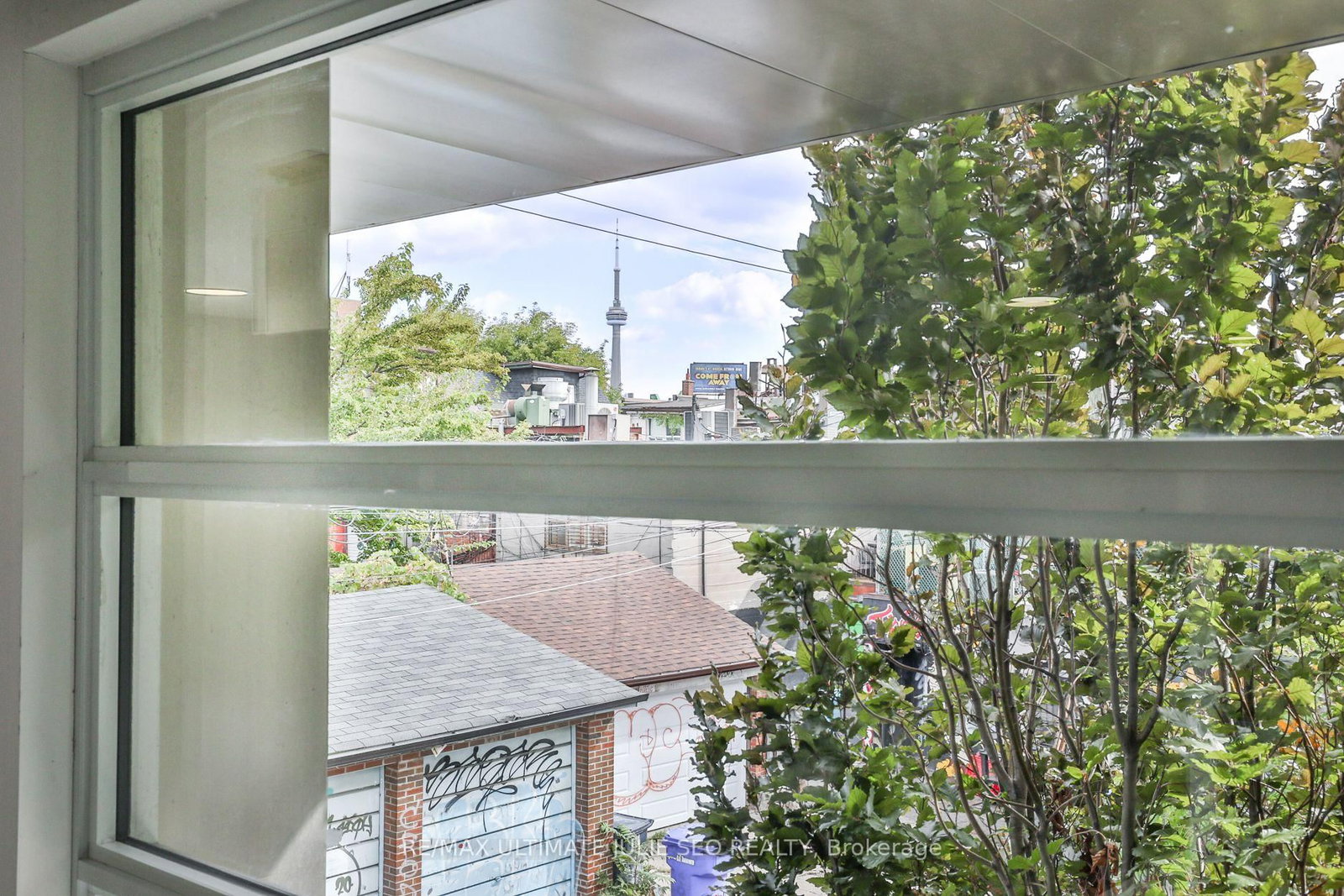 660R College Street - Photo 19