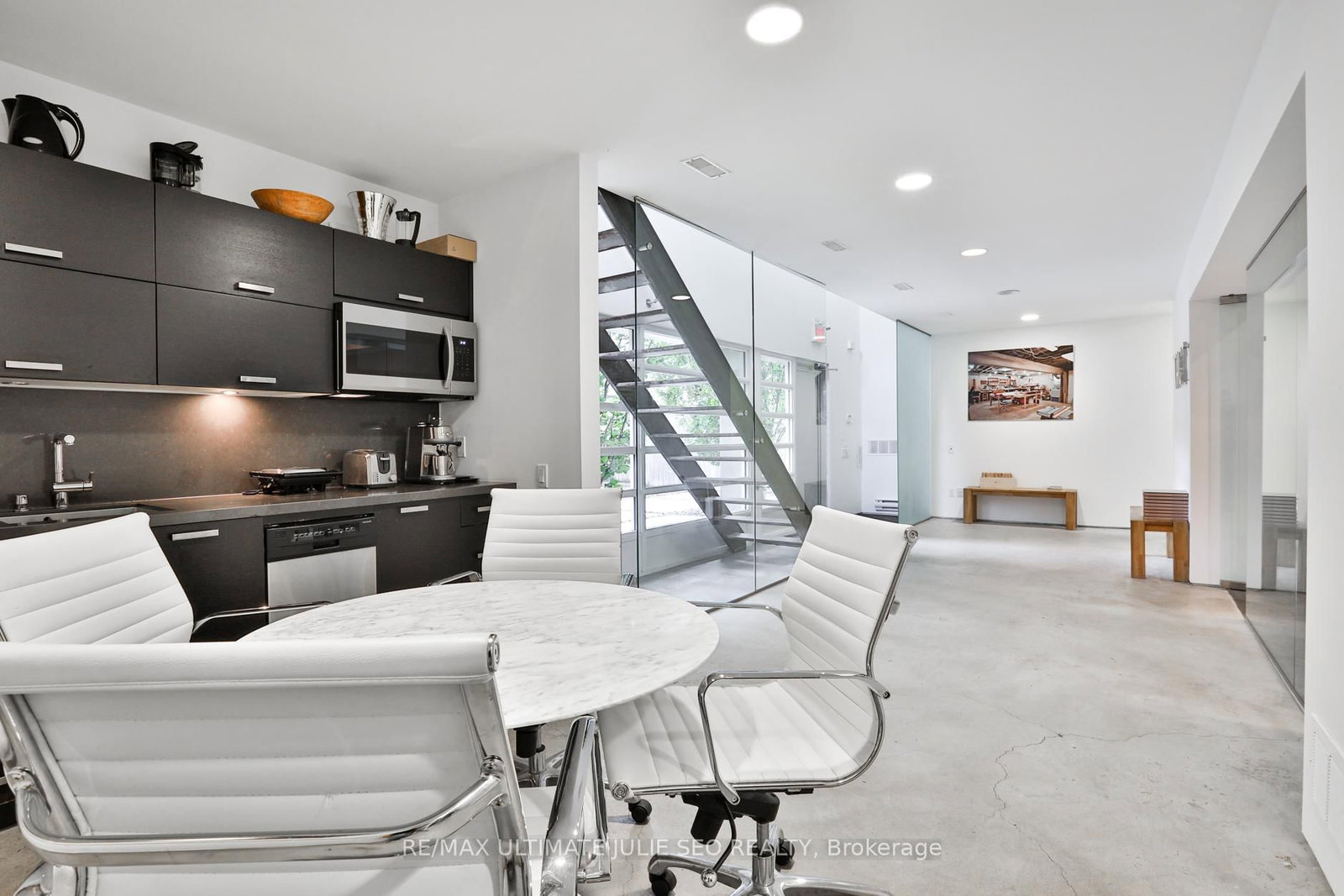 660R College Street - Photo 22