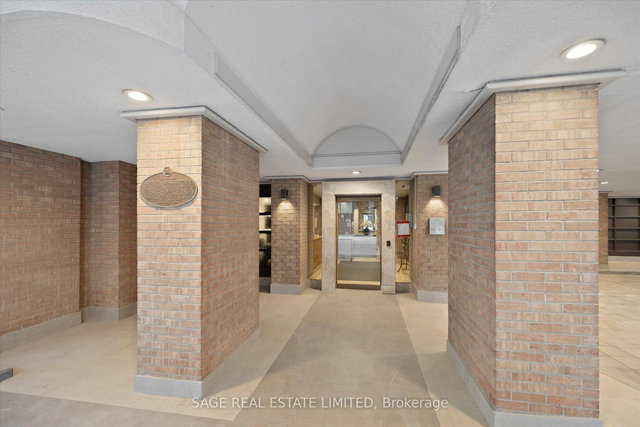 305 - 160 Frederick Street