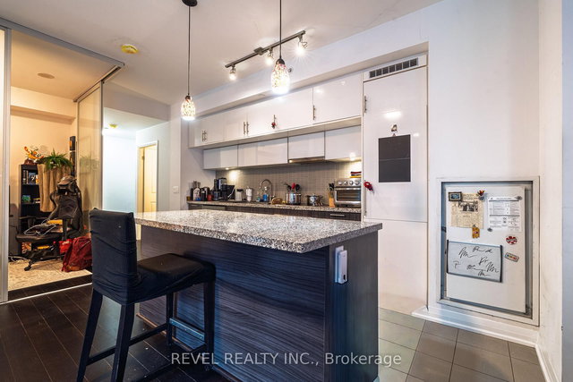 405 - 8 Mercer Street