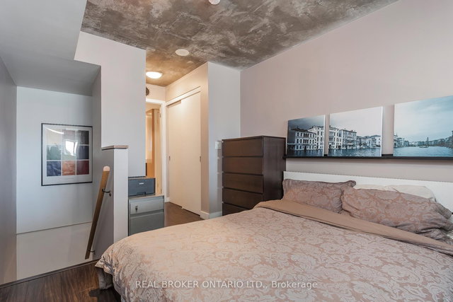 614 - 255 Richmond Street E