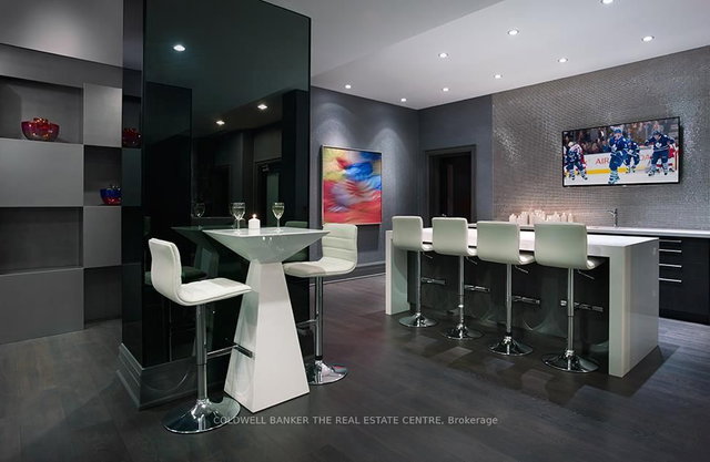 2715 - 5162 Yonge Street W