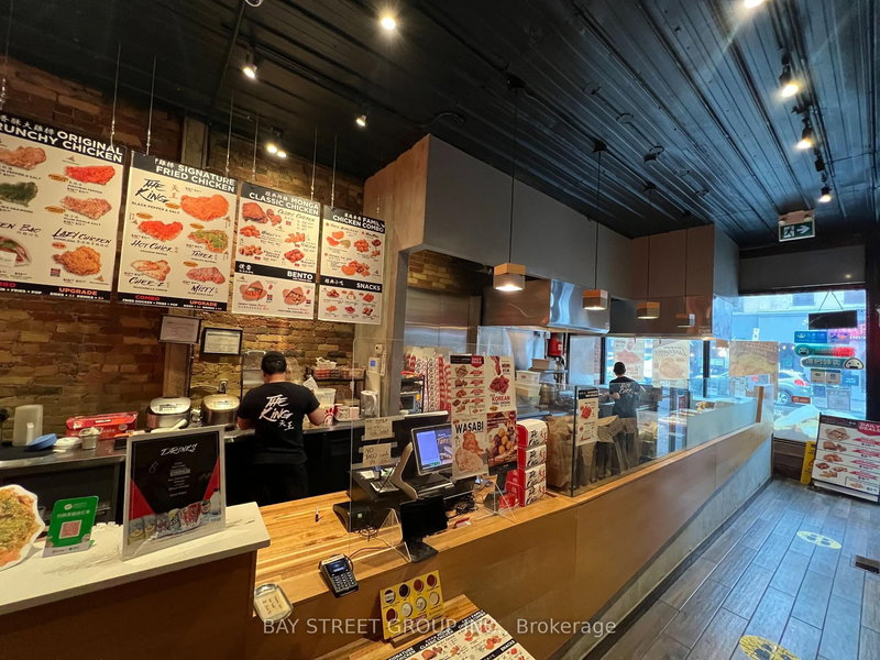 692 Yonge St, Toronto, M4Y 2A6 | Image 2