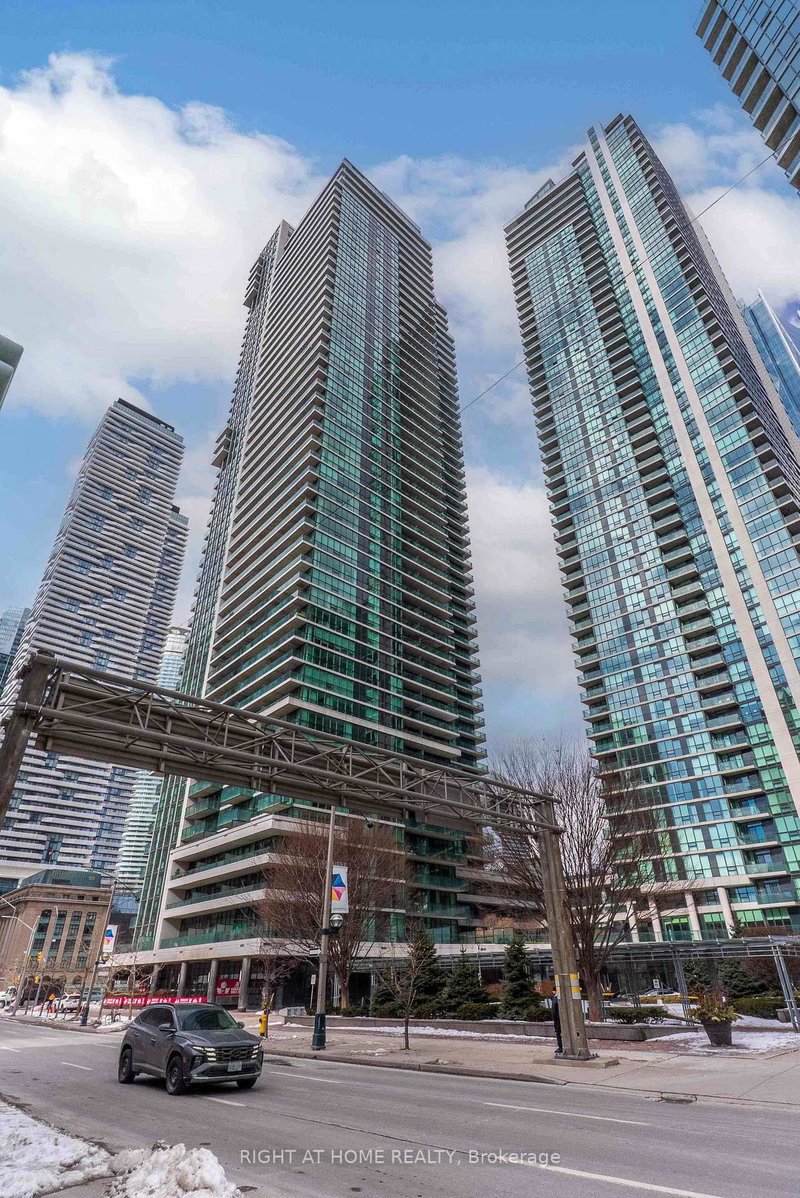 603 - 33 Bay St, Toronto, M5J 2Z3 | Image 2