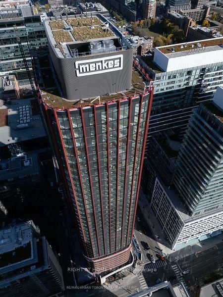 909 - 180 Front Street E