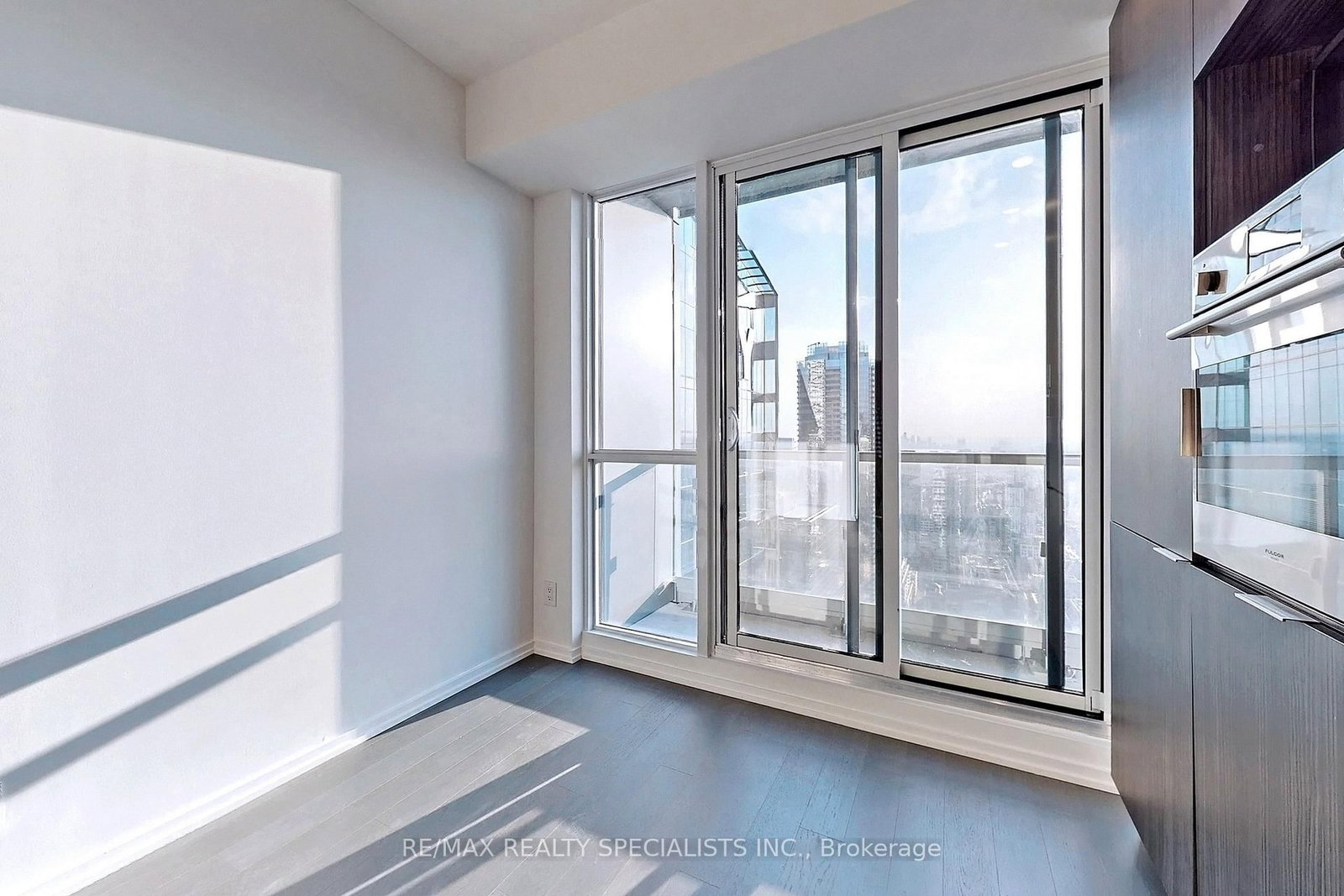 70 Temperance Street, Unit 5312 - Photo 8