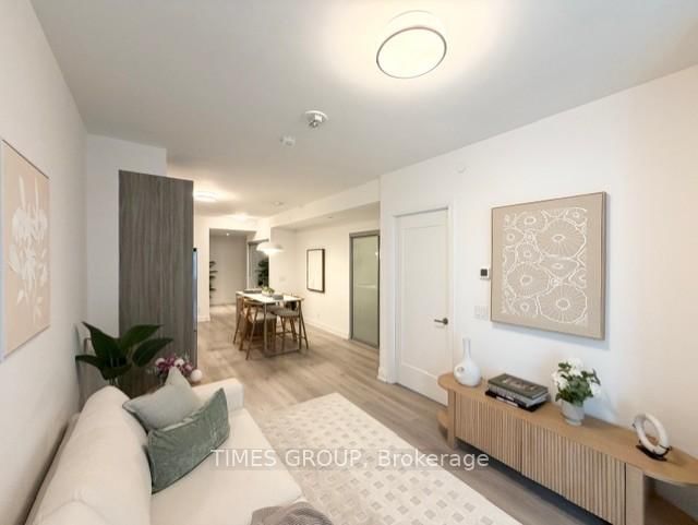 1501 - 55 Broadway Avenue