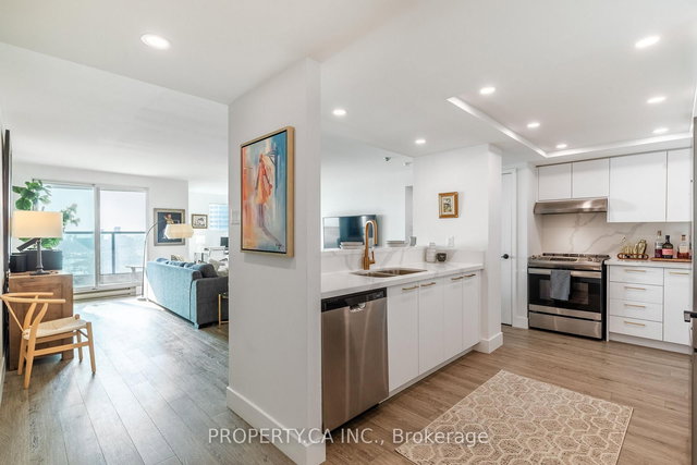 2212 - 77 Harbour Square