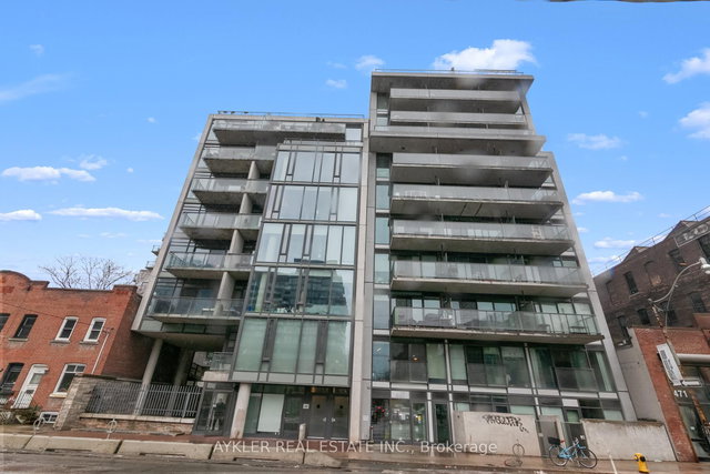 735 - 461 Adelaide Street W