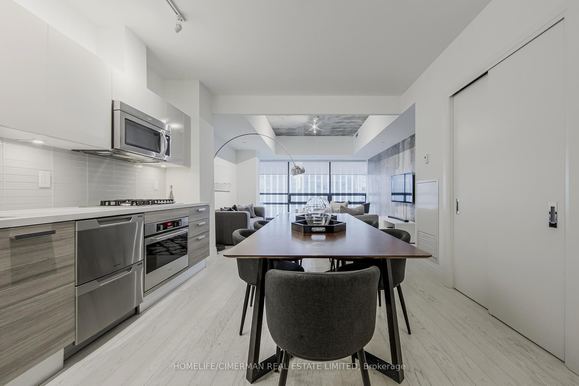 224 King Street W, Unit 501