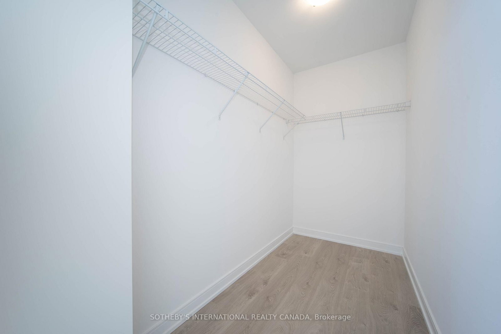 50 Wellesley Street E, Unit PH10 - Photo 25