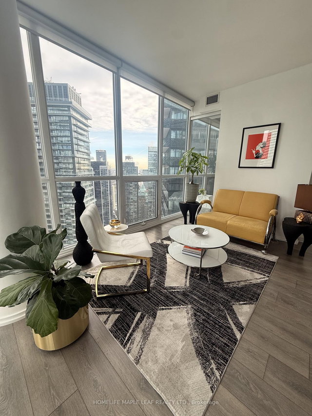 4909 - 45 Charles Street E