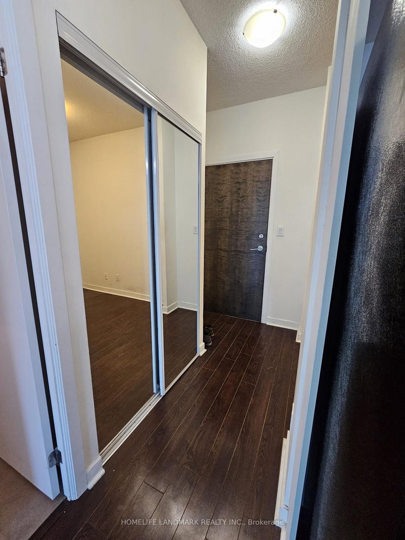 home for lease on 2203-18 Harbour Street