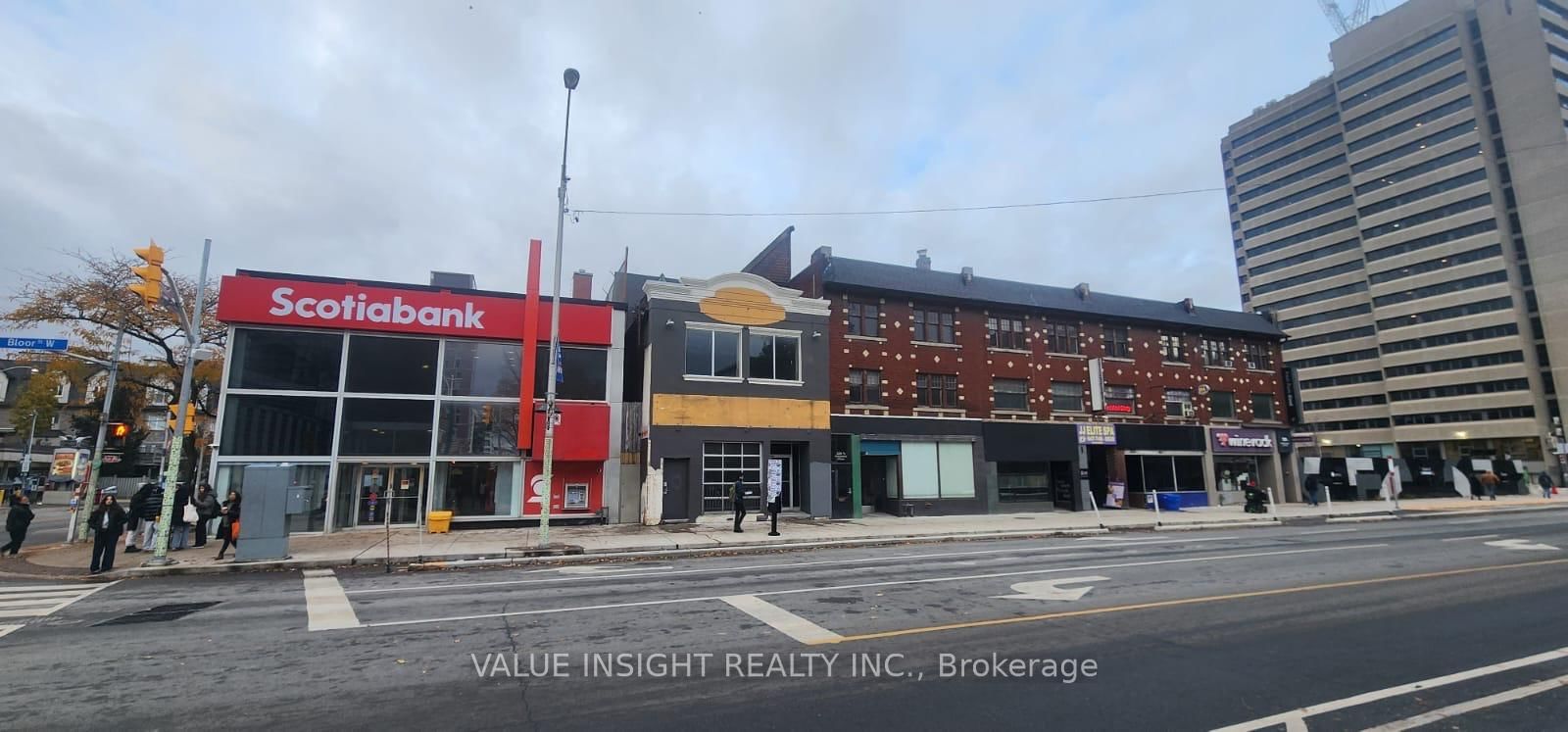 324 Bloor Street W