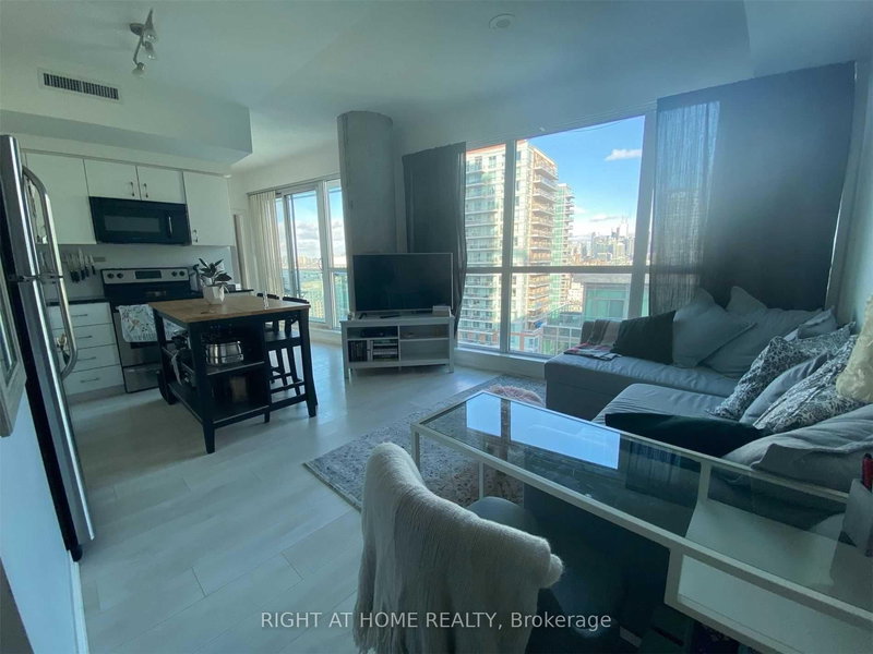 home for lease on 1604-150 East Liberty Street