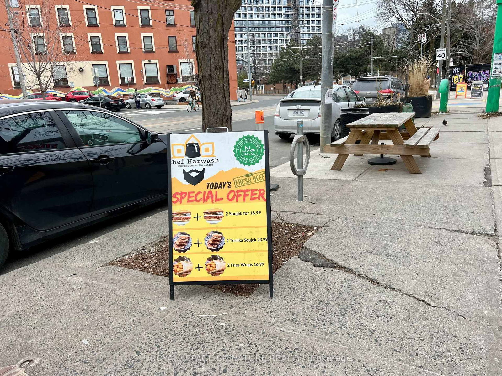 707 Dundas Street W - Photo 12