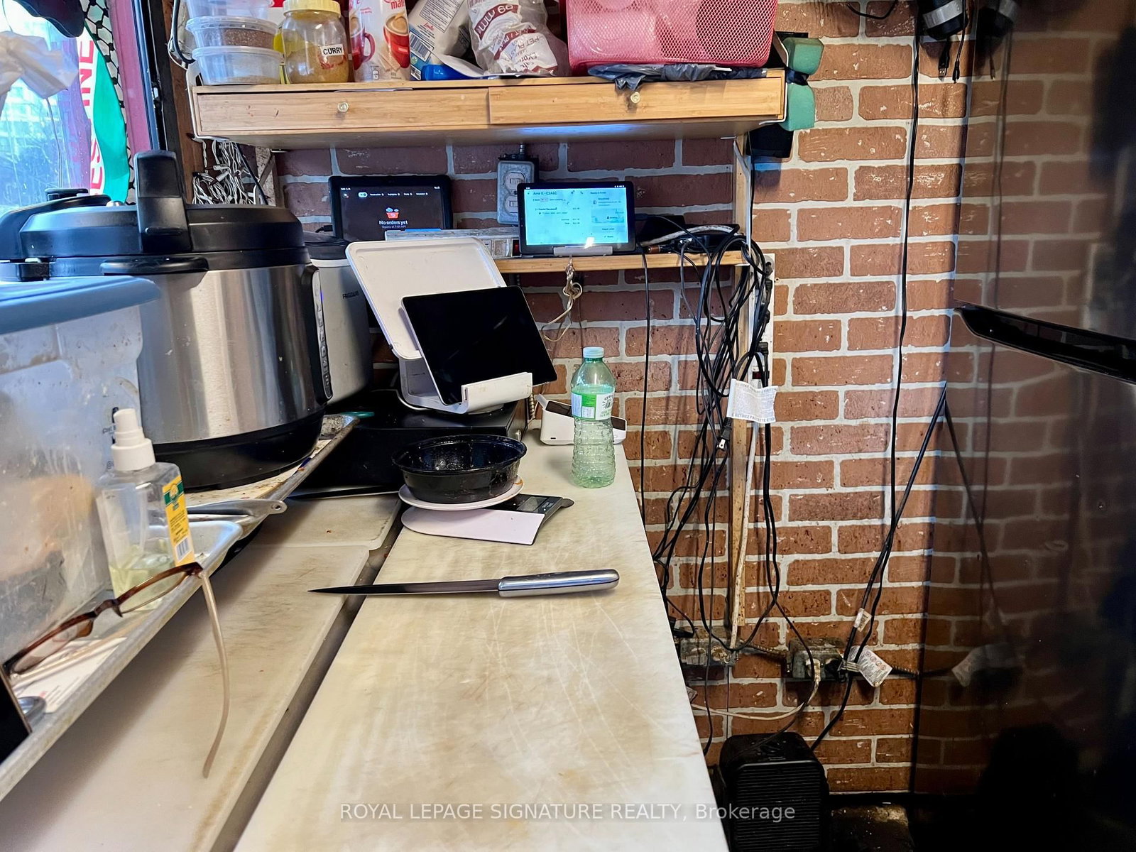 707 Dundas Street W - Photo 9