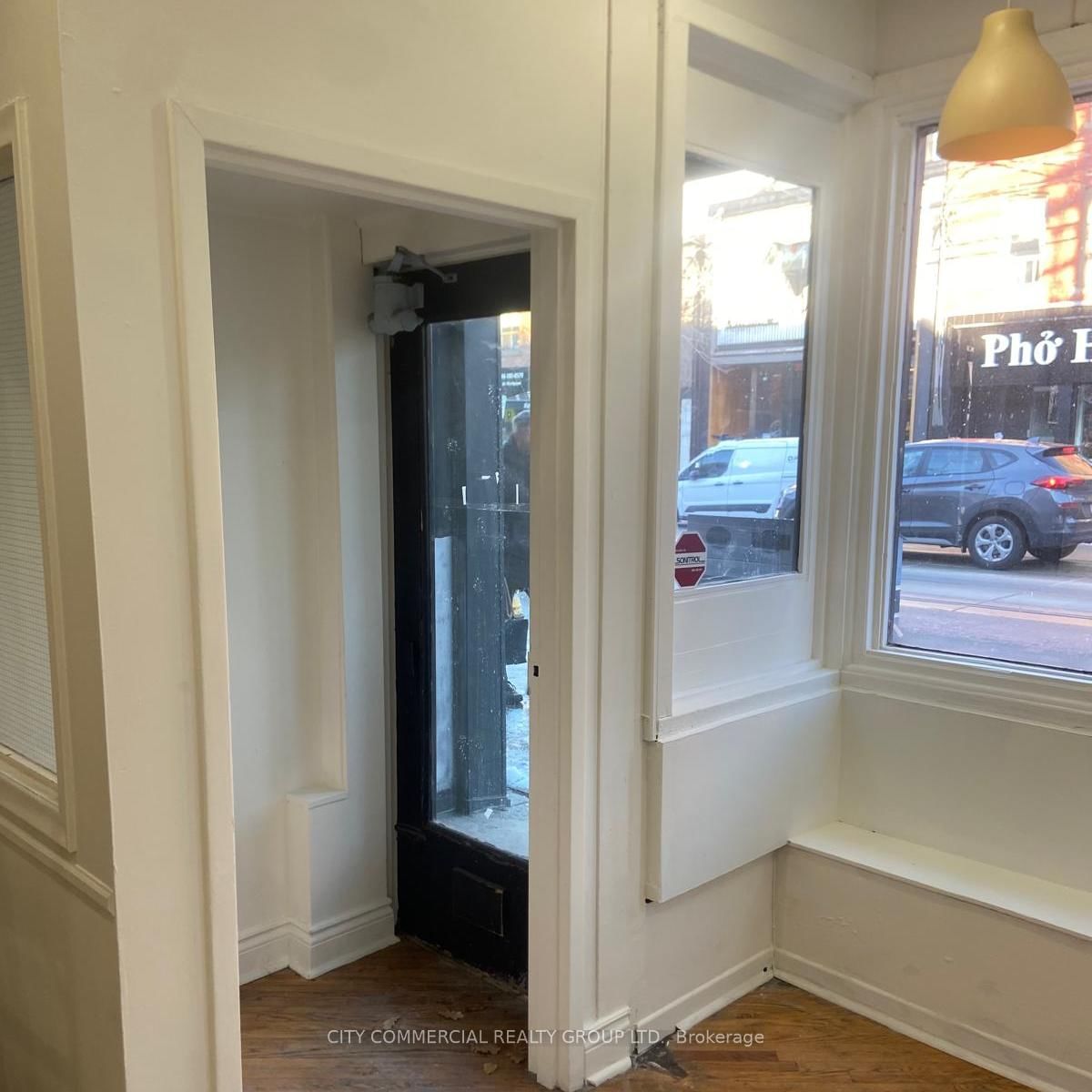 799 Queen Street W - Photo 2