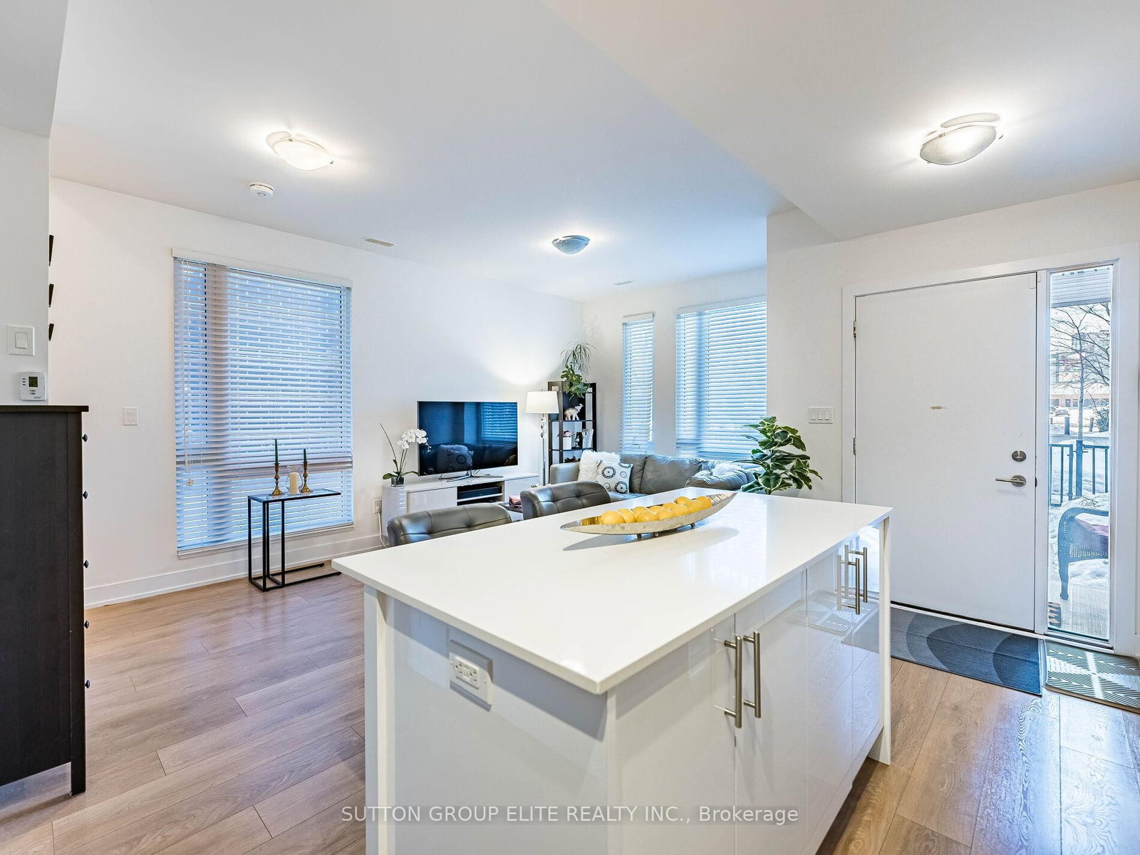 Townhouse for sale at 106-128 Fairview Mall Drive, Toronto, Ontario, M2J 0E8 - Don Valley Village - MLS: C12840506