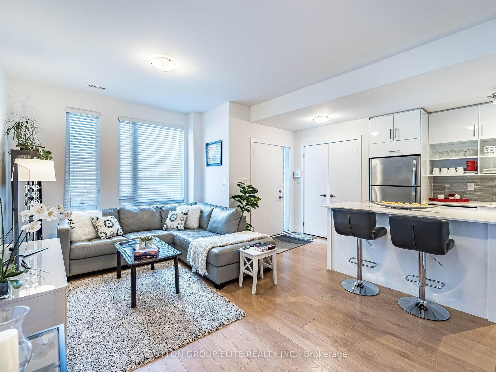 Townhouse for sale at 106-128 Fairview Mall Drive, Toronto, Ontario, M2J 0E8 - Don Valley Village - MLS: C12840506