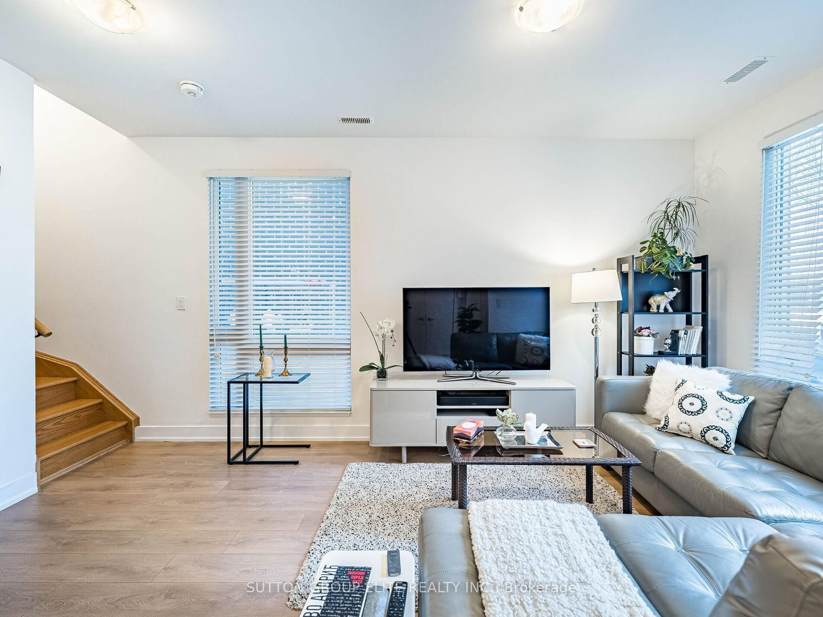 Townhouse for sale at 106-128 Fairview Mall Drive, Toronto, Ontario, M2J 0E8 - Don Valley Village - MLS: C12840506