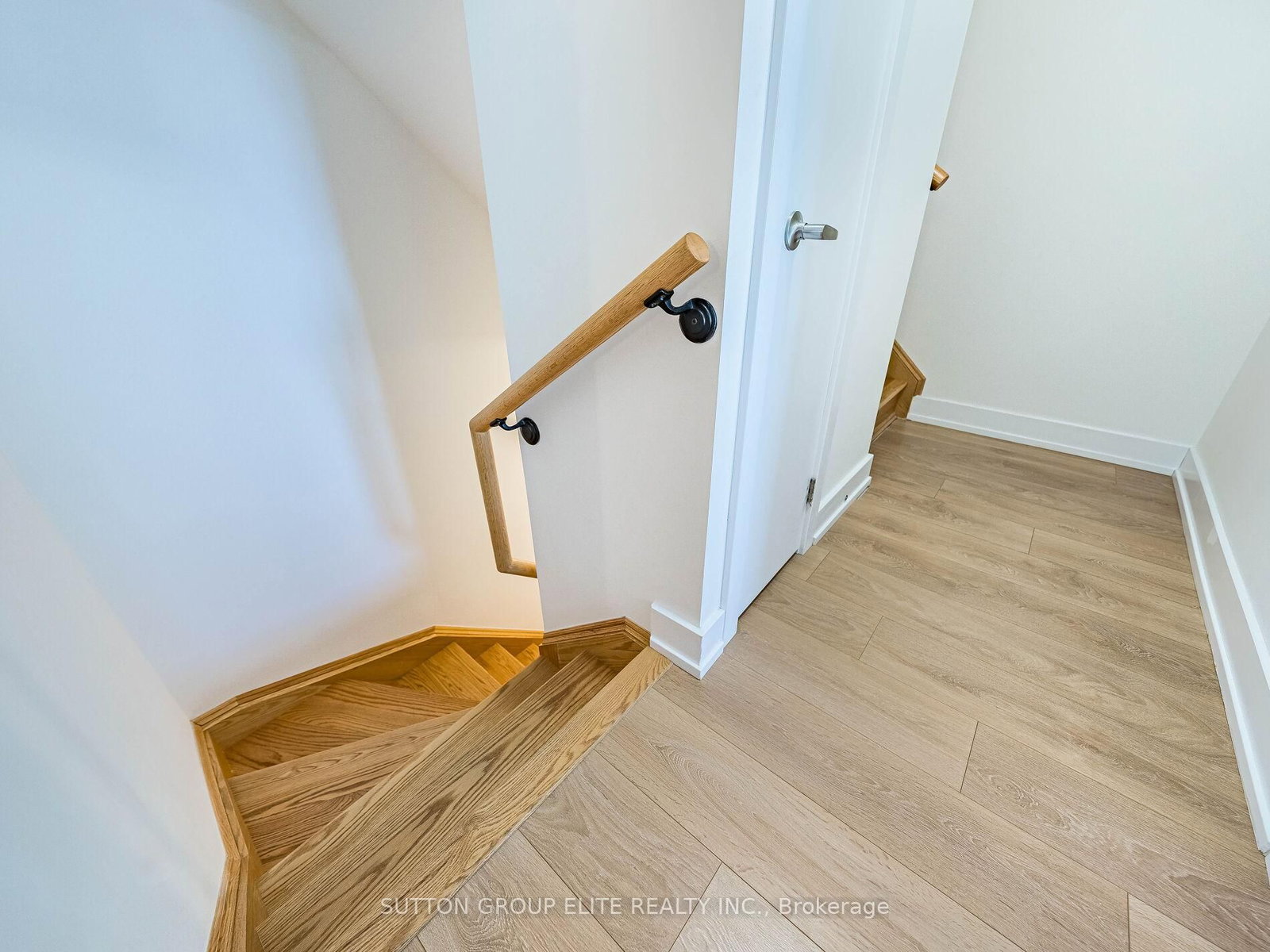 Townhouse for sale at 106-128 Fairview Mall Drive, Toronto, Ontario, M2J 0E8 - Don Valley Village - MLS: C12840506