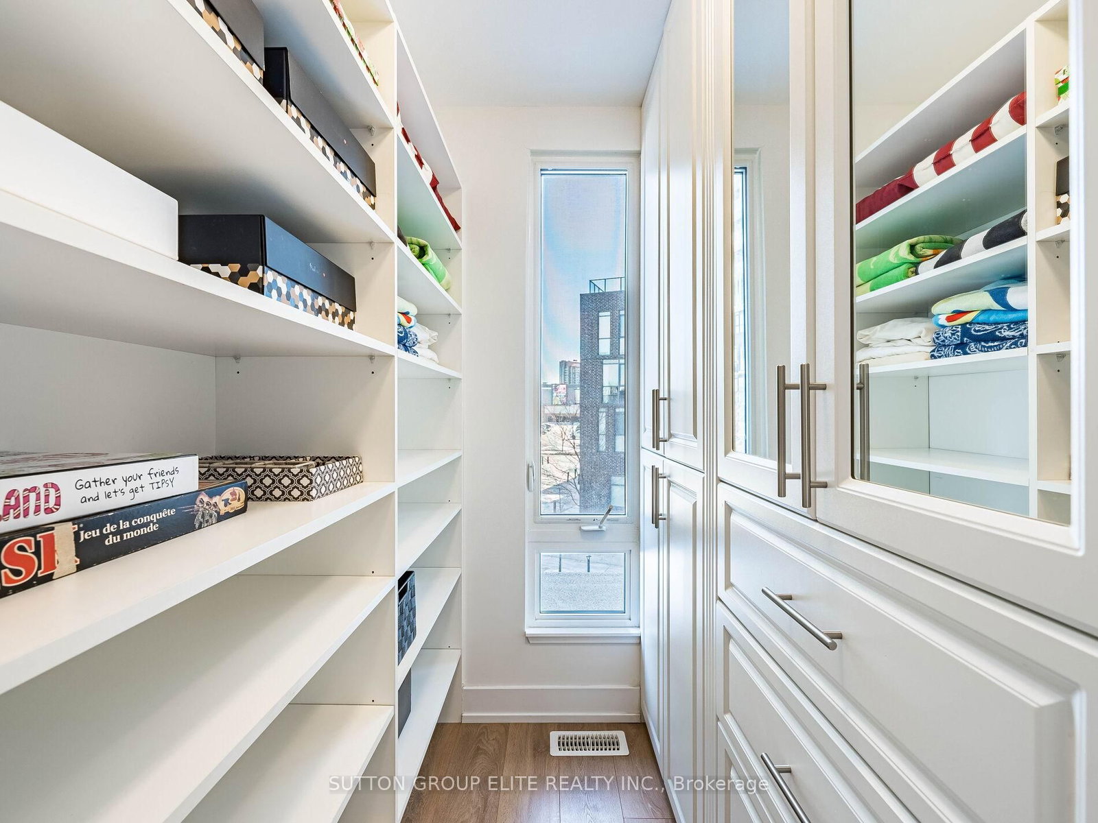 Townhouse for sale at 106-128 Fairview Mall Drive, Toronto, Ontario, M2J 0E8 - Don Valley Village - MLS: C12840506