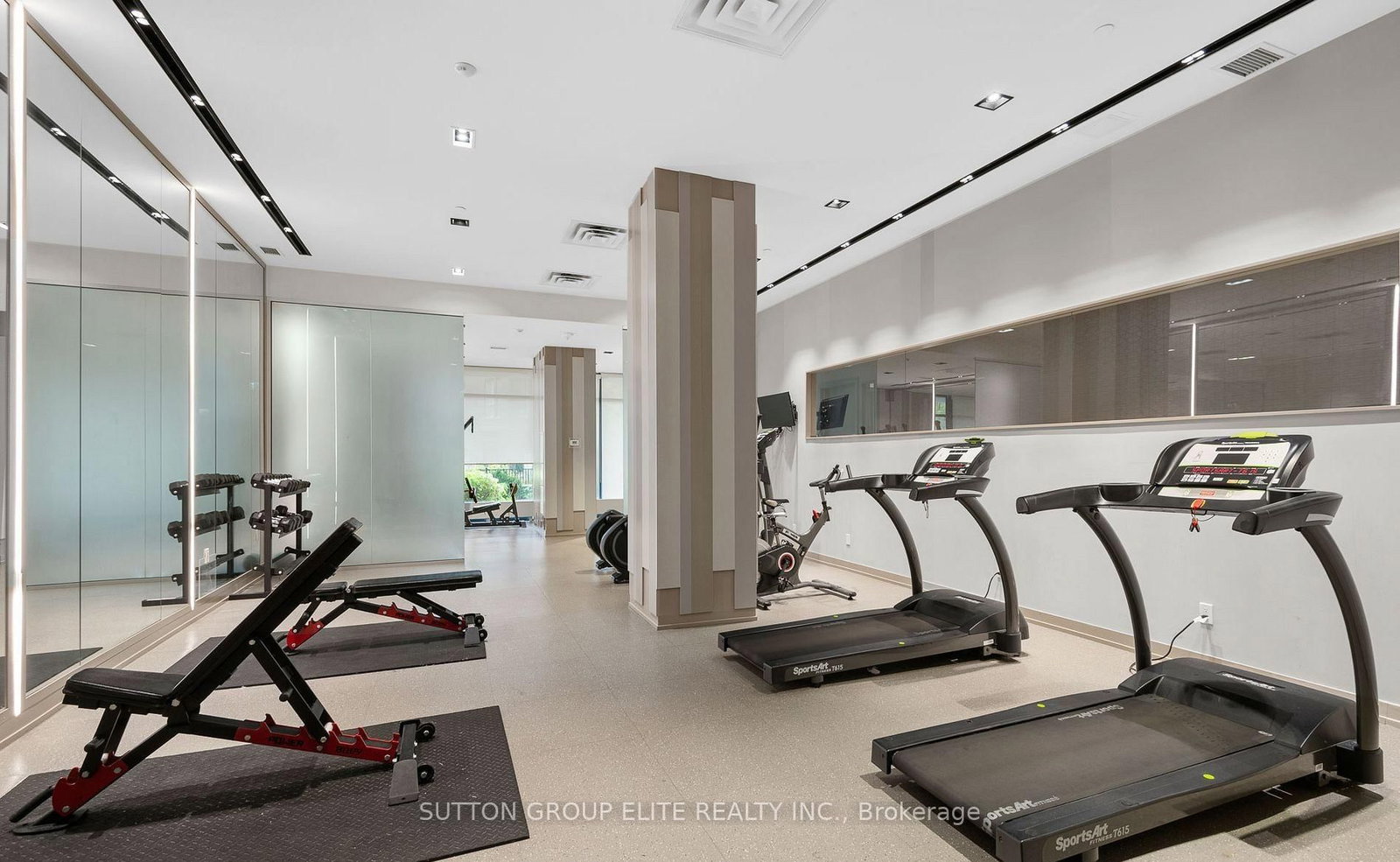 Townhouse for sale at 106-128 Fairview Mall Drive, Toronto, Ontario, M2J 0E8 - Don Valley Village - MLS: C12840506