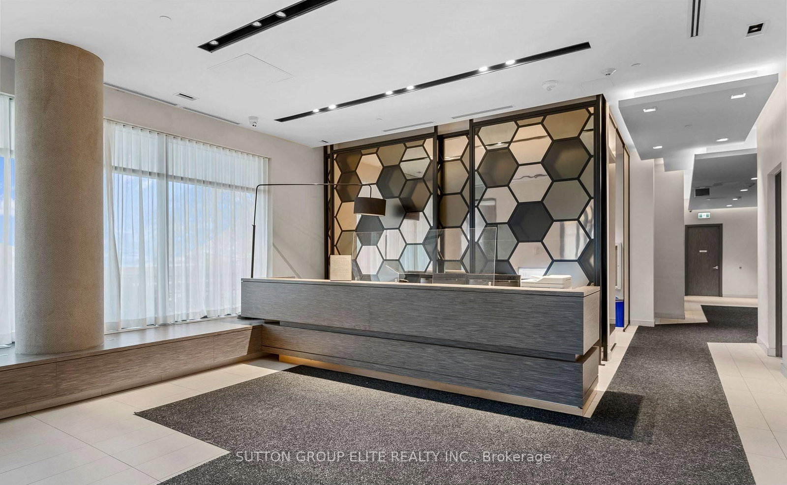 Townhouse for sale at 106-128 Fairview Mall Drive, Toronto, Ontario, M2J 0E8 - Don Valley Village - MLS: C12840506