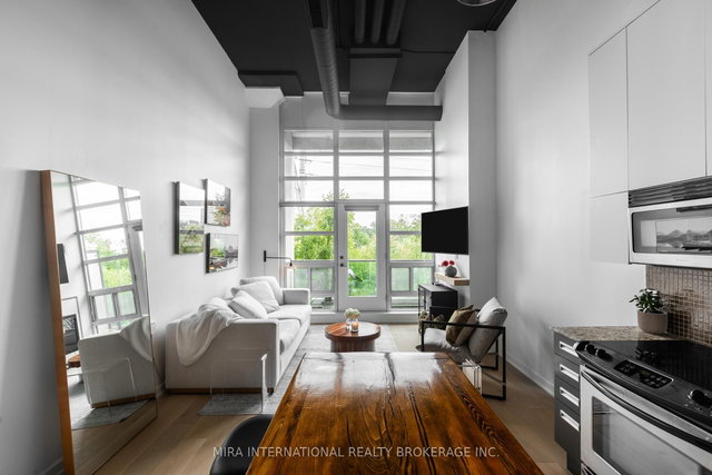 239 - 380 Macpherson Avenue