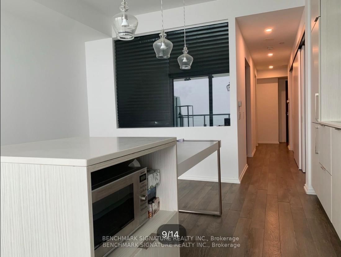 197 Yonge Street, Unit 5404 - Photo 9