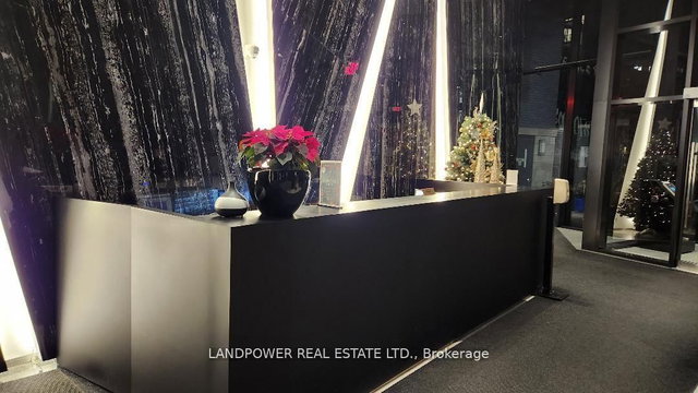 1612 - 125 Peter Street