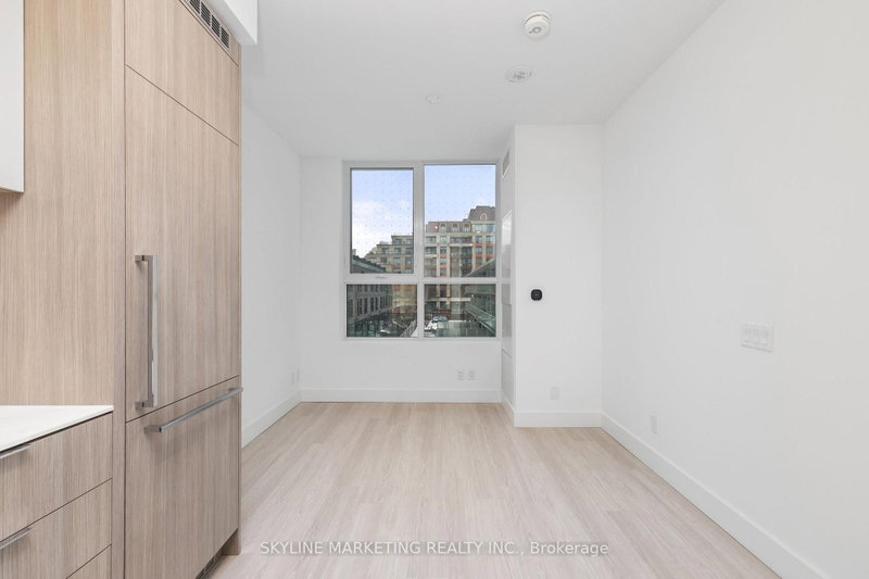 210 - 6 Greenbriar Road