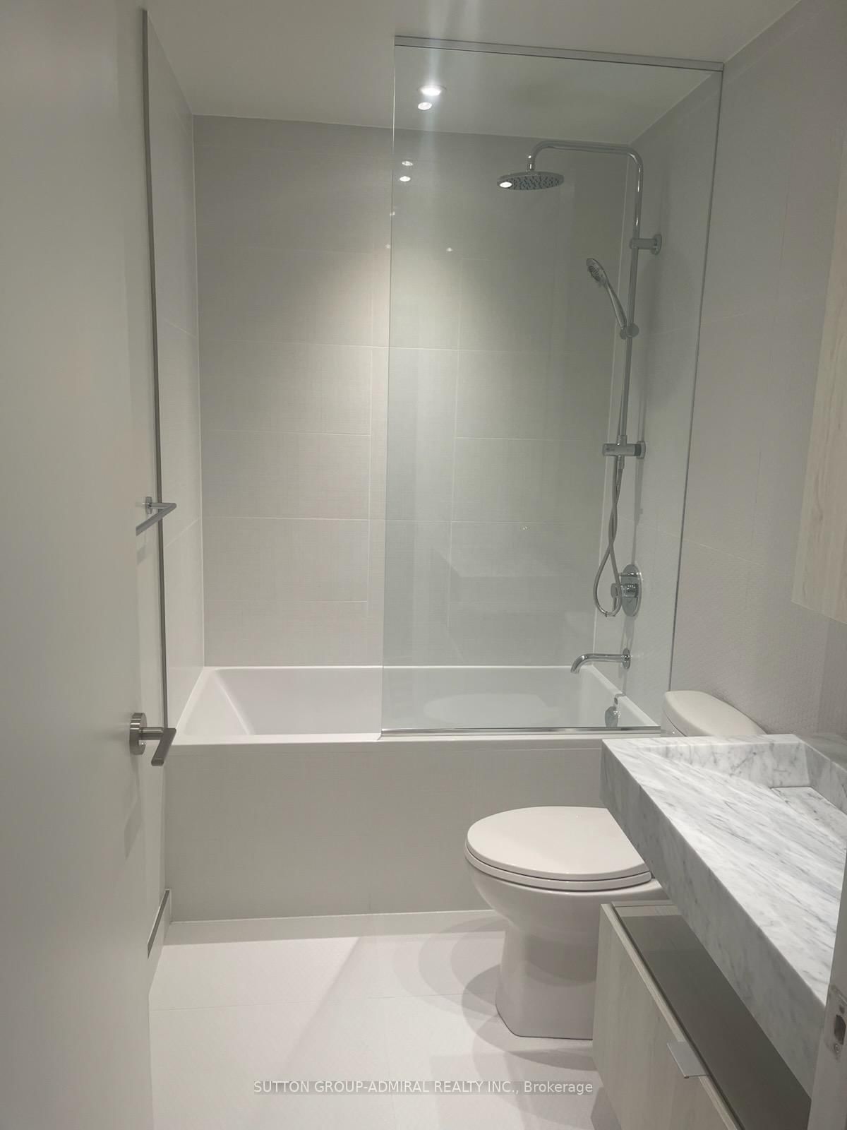 11 Yorkville Avenue, Unit 3505 - Photo 13