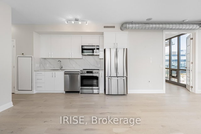 1702 - 33 Mill Street