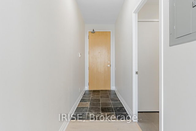 1702 - 33 Mill Street