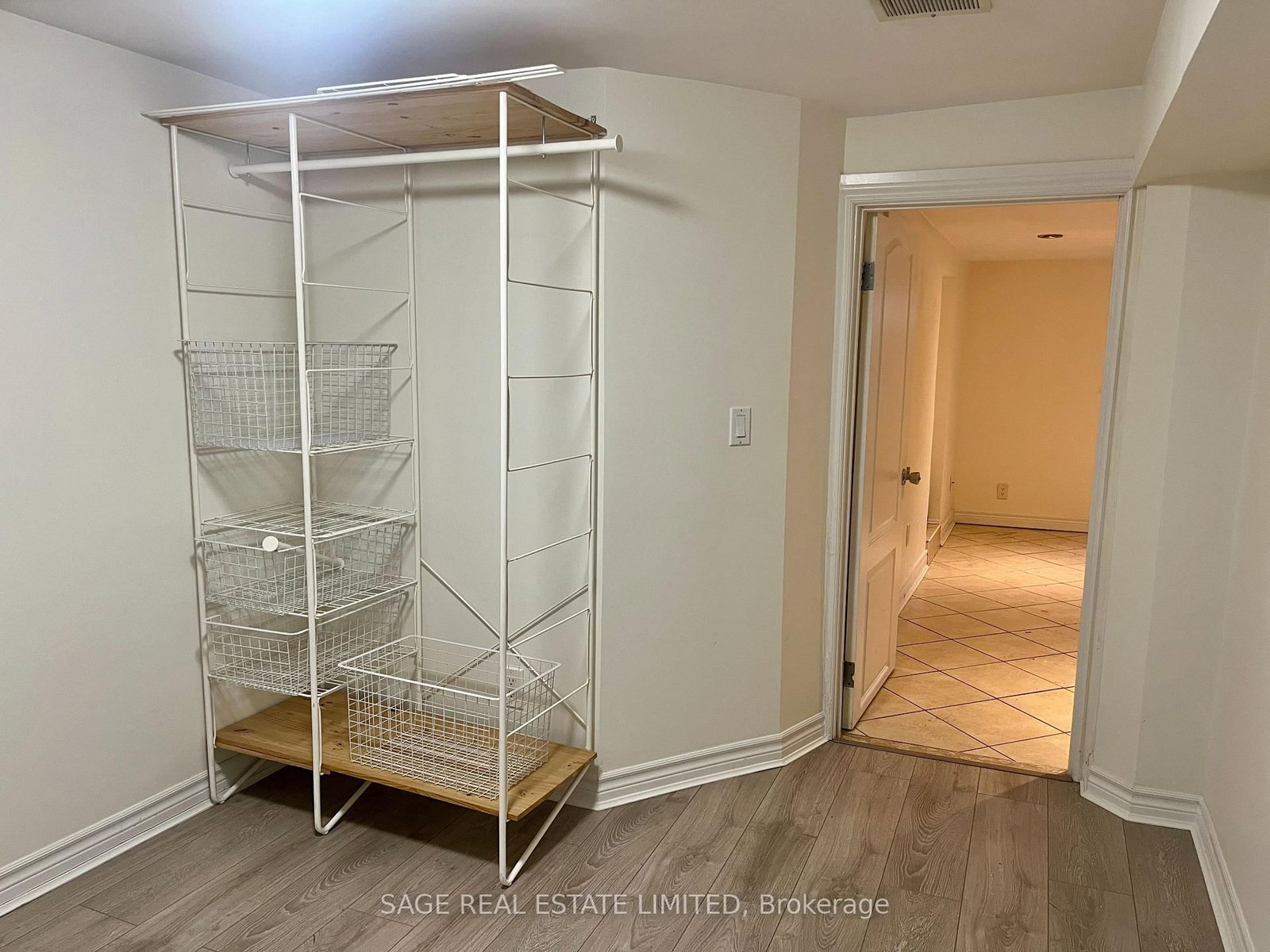 Semi-Detached House for lease at Lower-417 Crawford Street, Toronto, Ontario, M6G 3J7 - Palmerston-Little Italy - MLS: C12841574