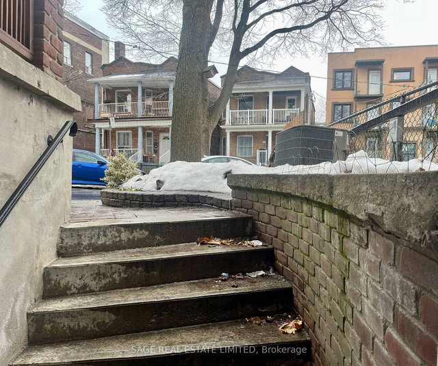 Lower - 417 Crawford Street