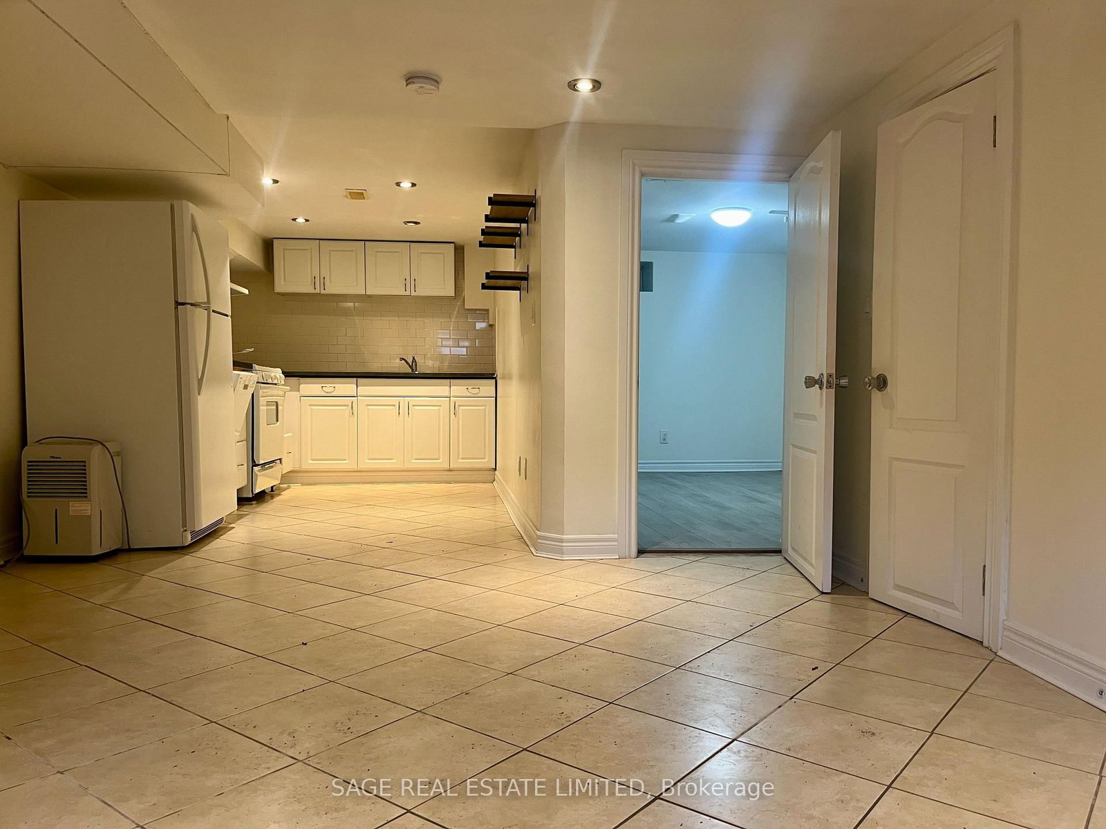 Semi-Detached House for lease at Lower-417 Crawford Street, Toronto, Ontario, M6G 3J7 - Palmerston-Little Italy - MLS: C12841574