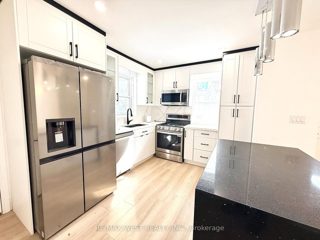 Upper - 34 Touraine Avenue