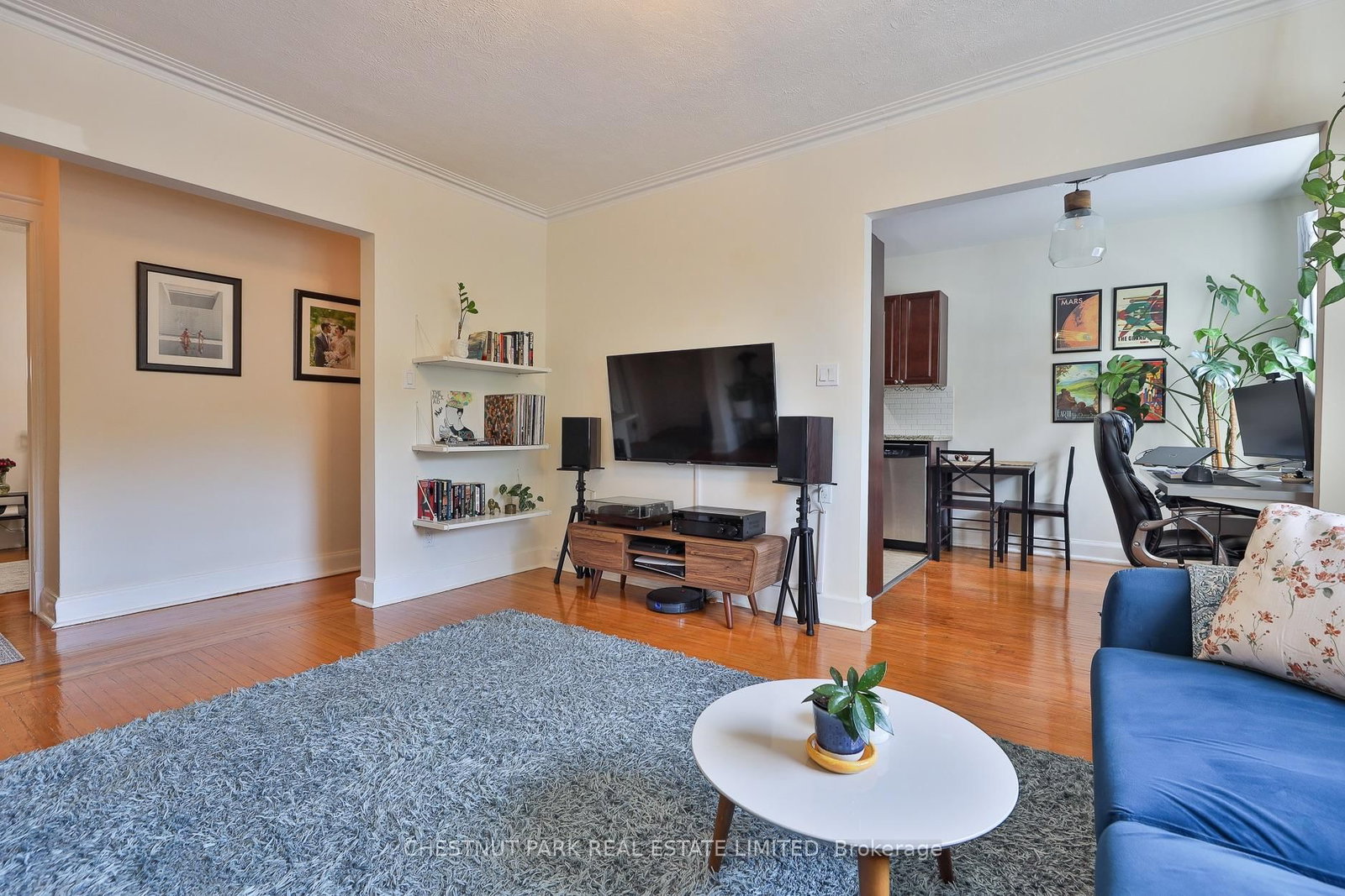 Listing Image 3