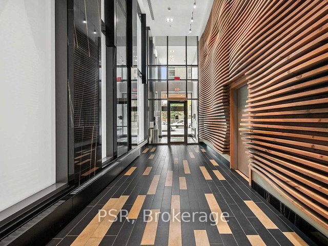 608 - 111 Bathurst Street